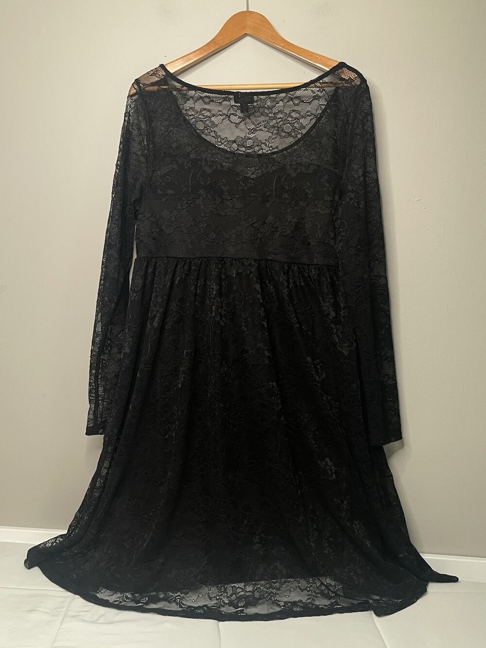 Torrid Black Lace Fit & Flare Dress Size 1 Plus Long Sleeve Holiday Gothic